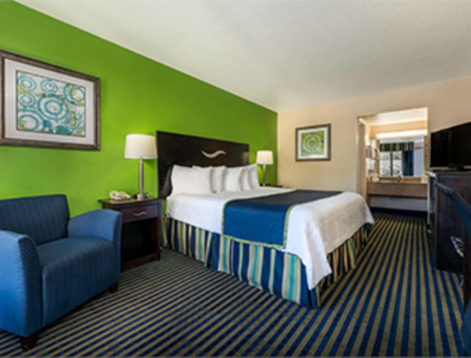 Days Inn By Wyndham Richmond Hill/Savannah Bagian luar foto