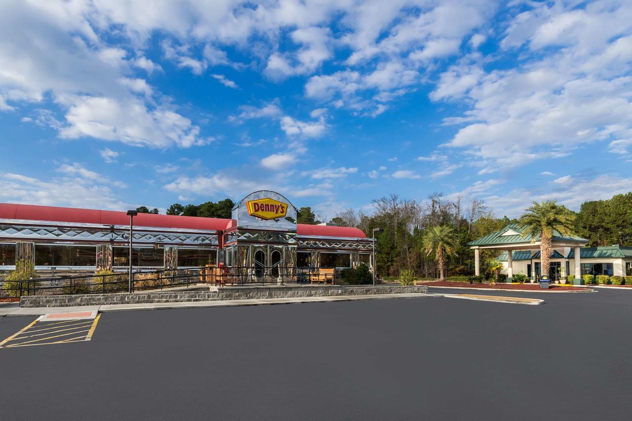 Days Inn By Wyndham Richmond Hill/Savannah Bagian luar foto