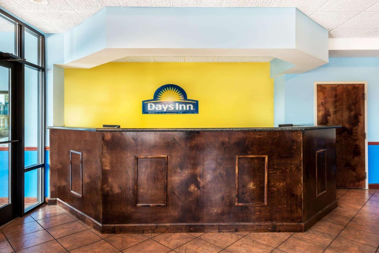 Days Inn By Wyndham Richmond Hill/Savannah Bagian luar foto